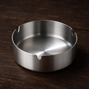 Aschenbecher aus Edelstahl
