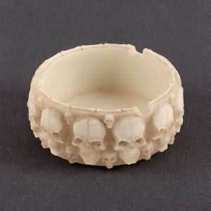 Aschenbecher Totenkopf klein