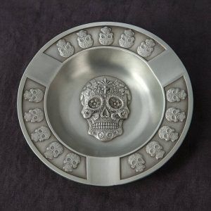 Zigarren Aschenbecher Totenkopf