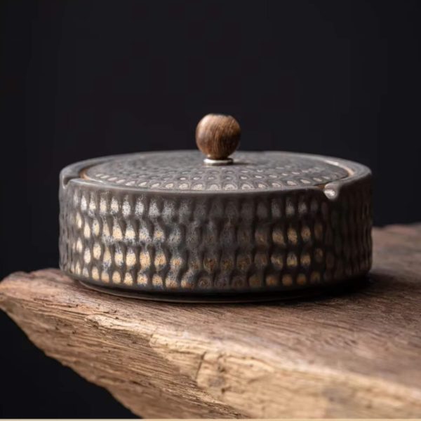 Aschenbecher Keramik mit Deckel