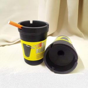 Plastik Aschenbecher