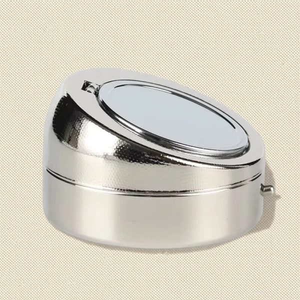 Tragbarer Aschenbecher mit Deckel
