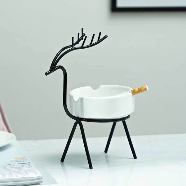 Aschenbecher mit Hirsch